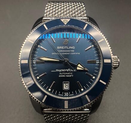 Breitling Superocean Heritage combines the sporty style and classical aesthetics.